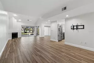 4207 Arborwood Ln, Tampa, FL 33618 - Photo 3