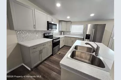 7338 First Loop Avenue, Brooksville, FL 34613 - Photo 3