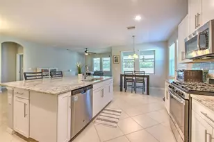 11130 Spring Point Cir, Riverview, FL 33579 - Photo 9
