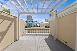 412 Regent Ln N, Saint Petersburg, FL 33701 - Photo 31