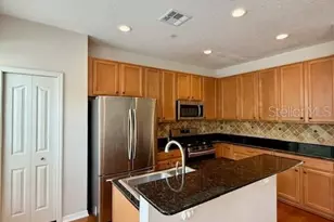 2947 Pointeview Dr, Tampa, FL 33611 - Photo 15