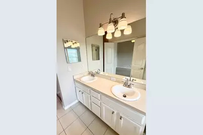 2947 Pointeview Drive, Tampa, FL 33611 - Photo 19