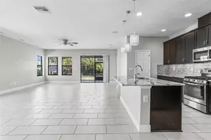 6906 Paradiso Dr, Apollo Beach, FL 33572 - Photo 5