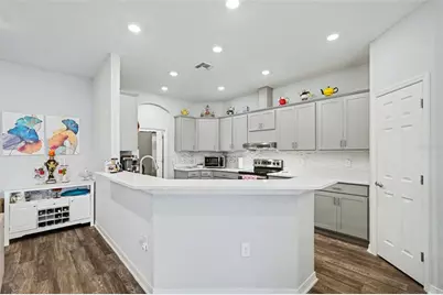 6749 Abbywood Lane, Zephyrhills, FL 33541 - Photo 11