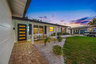 7984 1st Ave S, Saint Petersburg, FL 33707 - Photo 3