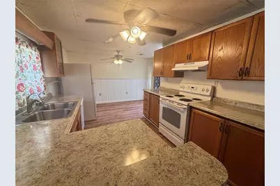 128 2nd Avenue SW, Largo, FL 33770 - Photo 9