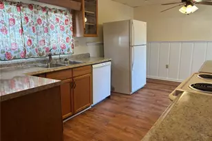 128 2nd Ave SW, Largo, FL 33770 - Photo 5