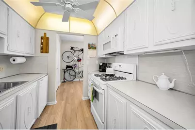 5227 81st Lane N #22, Saint Petersburg, FL 33709 - Photo 13