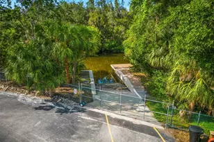 492 Santa Cruz Pl NE, Saint Petersburg, FL 33703 - Photo 29