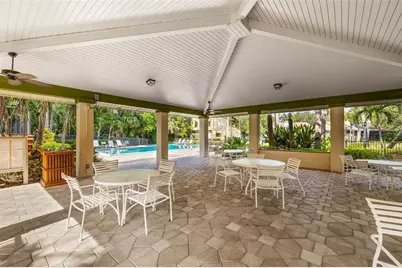 492 Santa Cruz Place NE #E, Saint Petersburg, FL 33703 - Photo 25