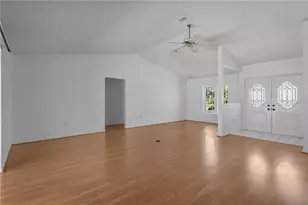 10220 Swanson Ct, Spring Hill, FL 34608 - Photo 5