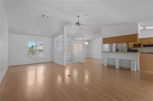 10220 Swanson Ct, Spring Hill, FL 34608 - Photo 9