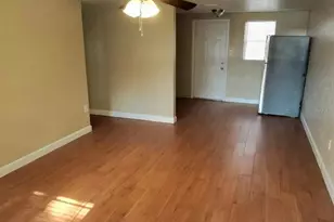 37221 Marlu Ln, Dade City, FL 33525 - Photo 3