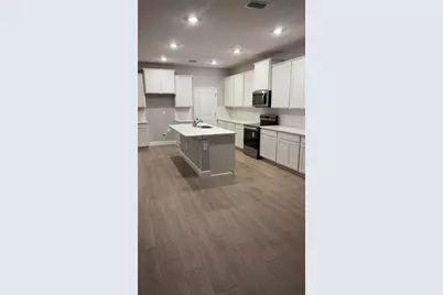 2212 Sienna Spruce Street, Wesley Chapel, FL 33543 - Photo 5