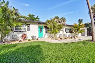 7330 17th Way N, Saint Petersburg, FL 33702 - Photo 1