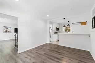 8043 124th St, Seminole, FL 33772 - Photo 19