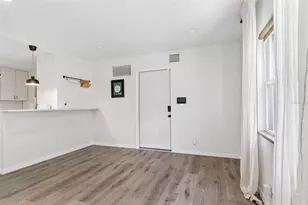 8043 124th St, Seminole, FL 33772 - Photo 17