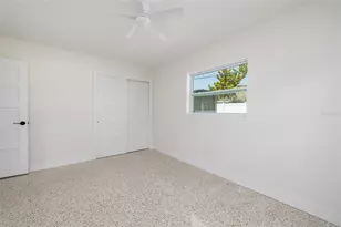 2107 Dolphin Blvd S, Saint Petersburg, FL 33707 - Photo 21