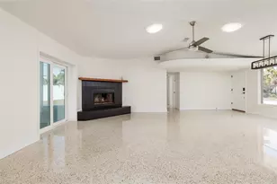 2107 Dolphin Blvd S, Saint Petersburg, FL 33707 - Photo 13