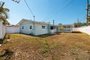 2107 Dolphin Blvd S, Saint Petersburg, FL 33707 - Photo 25