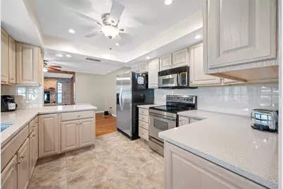 2515 Desoto Way S, Saint Petersburg, FL 33712 - Photo 29