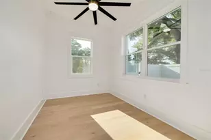 3317 15th St N, Saint Petersburg, FL 33704 - Photo 19