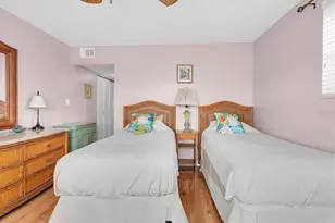 285 107th Ave, Treasure Island, FL 33706 - Photo 15