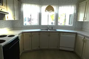 1001 Starkey Rd, Largo, FL 33771 - Photo 15