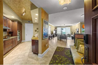 470 Mandalay Avenue #403, Clearwater Beach, FL 33767 - Photo 3