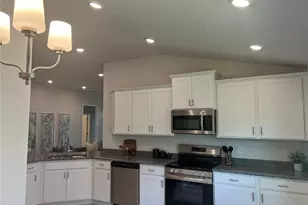 12909 Kent Bradley St, Dade City, FL 33525 - Photo 3