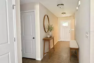 9242 Freedom Hill Dr, Seffner, FL 33584 - Photo 3