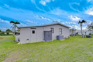 35151 Colony Hills Dr, Zephyrhills, FL 33541 - Photo 11