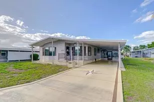 35151 Colony Hills Dr, Zephyrhills, FL 33541 - Photo 45