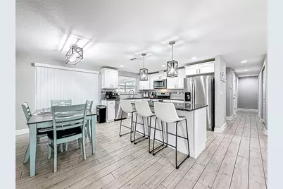 2449 66th Avenue S, Saint Petersburg, FL 33712 - Photo 3