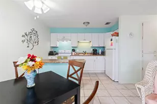 4351 Tahitian Gardens Cir, Holiday, FL 34691 - Photo 5
