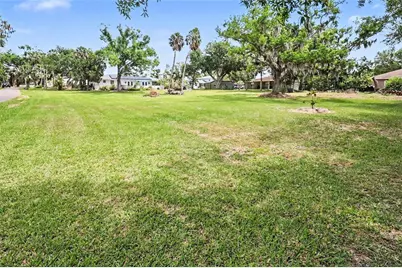 1713 14th Avenue W, Palmetto, FL 34221 - Photo 13