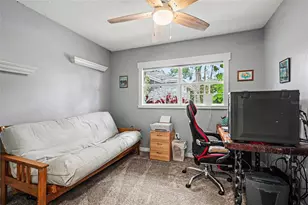 1713 14th Ave W, Palmetto, FL 34221 - Photo 9