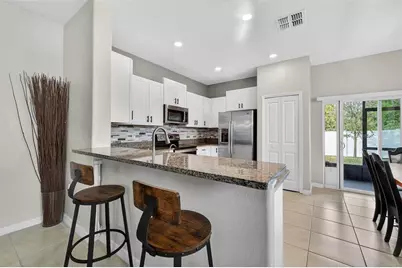 10432 Shady Preserve Drive, Riverview, FL 33578 - Photo 9