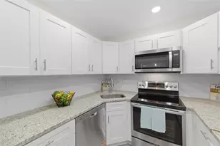1135 Pine Ridge Cir W, Tarpon Springs, FL 34688 - Photo 17