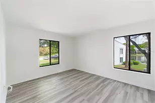 1135 Pine Ridge Cir W, Tarpon Springs, FL 34688 - Photo 23