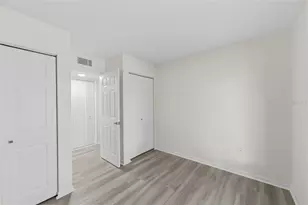 1135 Pine Ridge Cir W, Tarpon Springs, FL 34688 - Photo 33