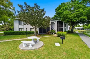 1135 Pine Ridge Cir W, Tarpon Springs, FL 34688 - Photo 41