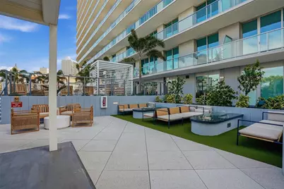 400 Central Avenue #301, Saint Petersburg, FL 33701 - Photo 31