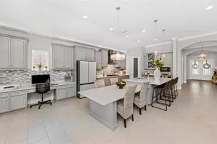 6916 Neopolitan Ct, Apollo Beach, FL 33572 - Photo 9