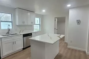 2414 S 67th St, Tampa, FL 33619 - Photo 3