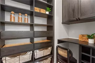 40 64th St S, Saint Petersburg, FL 33707 - Photo 9