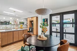 4050 Turks Cap Pl, Sarasota, FL 34234 - Photo 11