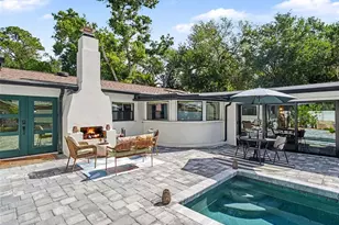 4050 Turks Cap Pl, Sarasota, FL 34234 - Photo 3
