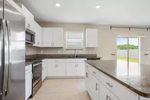 7322 King Crk Dr, Sun City Center, FL 33573 - Photo 7