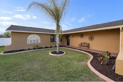 7051 Lexington Cir, Brooksville, FL 34602 - Photo 3